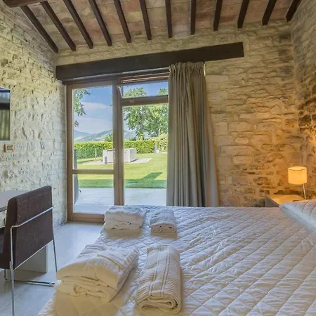 فيلة Scenic With Heated Pool SantʼIppolito