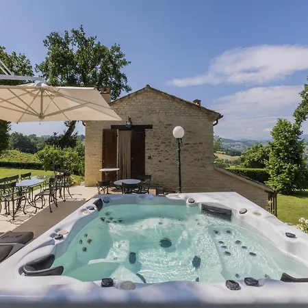 Scenic With Heated Pool ヴィラ