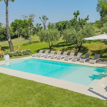 Scenic With Heated Pool فيلة *