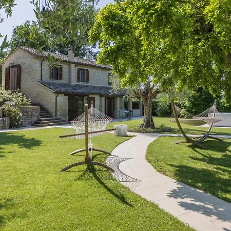 فيلة Scenic With Heated Pool