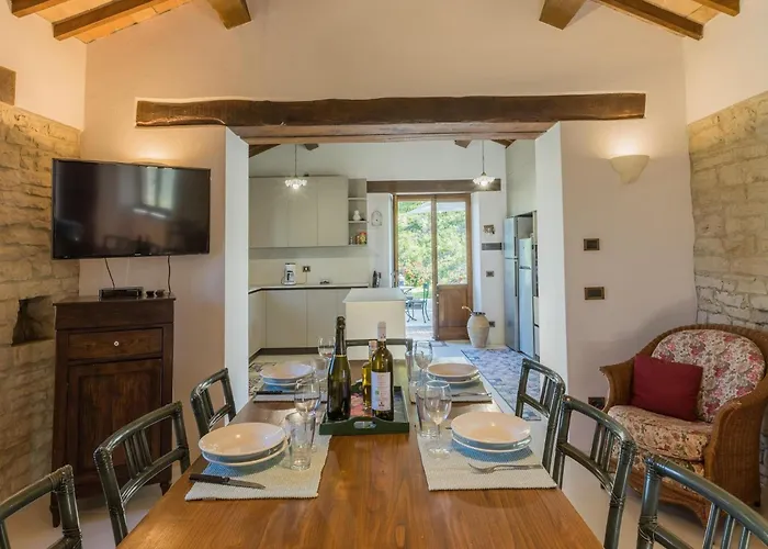 Scenic With Heated Pool SantʼIppolito